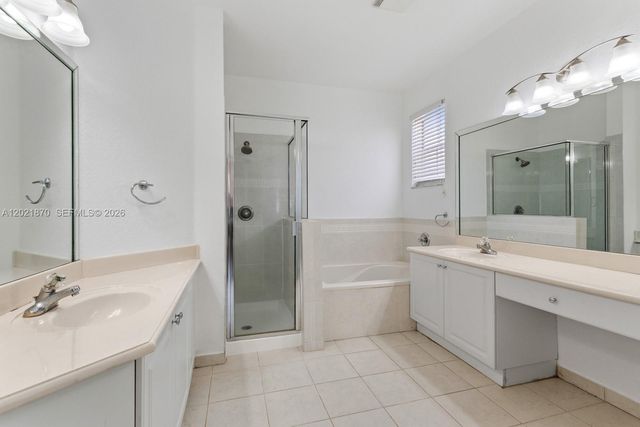 8610 NW 110th Ave, Doral, FL 33178
