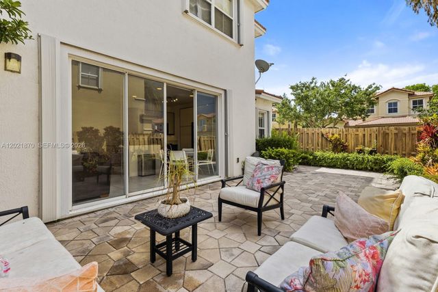 8610 NW 110th Ave, Doral, FL 33178