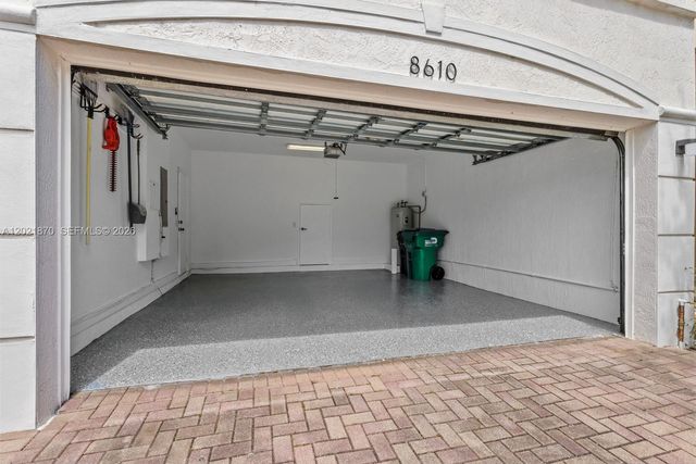 8610 NW 110th Ave, Doral, FL 33178