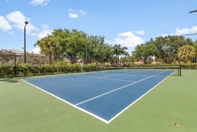 8610 NW 110th Ave, Doral, FL 33178