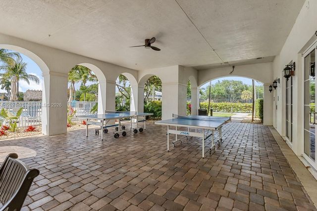 8610 NW 110th Ave, Doral, FL 33178