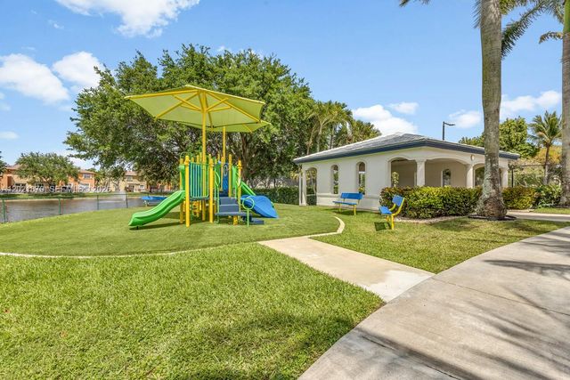 8610 NW 110th Ave, Doral, FL 33178