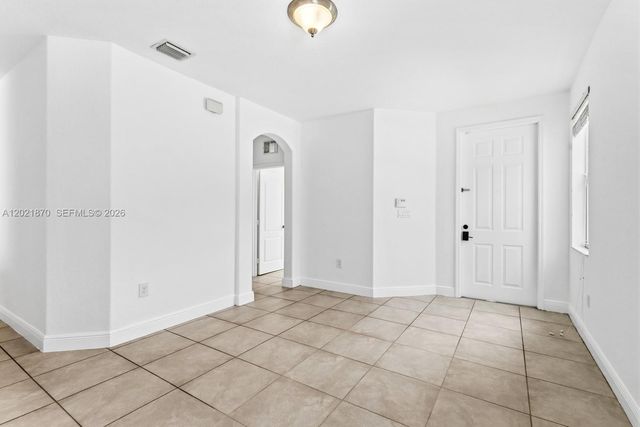 8610 NW 110th Ave, Doral, FL 33178