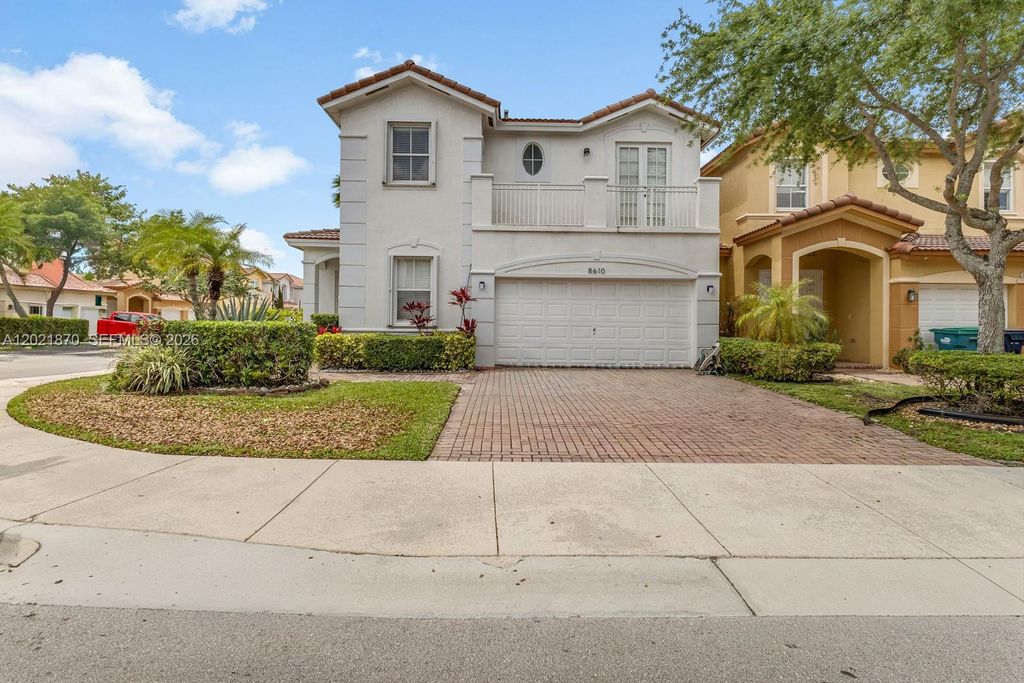 8610 NW 110th Ave, Doral, FL 33178