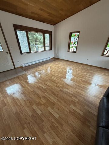 9253 Gee Street, Juneau, AK 99801