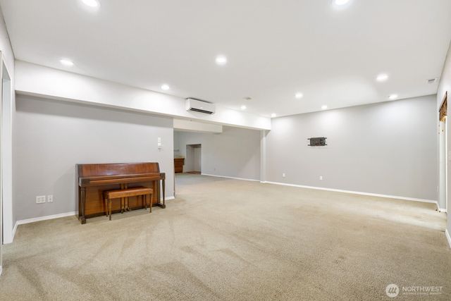 3203 NE 195th St, Lake Forest Park, WA 98155