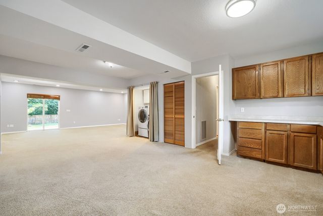 3203 NE 195th St, Lake Forest Park, WA 98155
