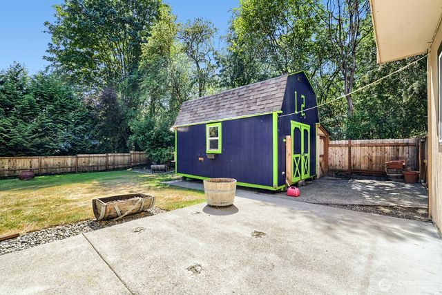 3203 NE 195th St, Lake Forest Park, WA 98155