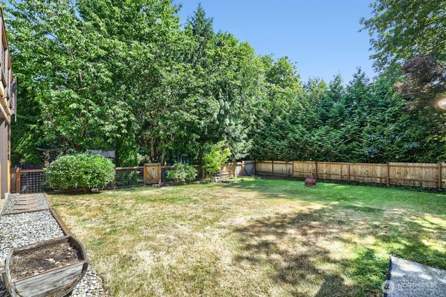 3203 NE 195th St, Lake Forest Park, WA 98155