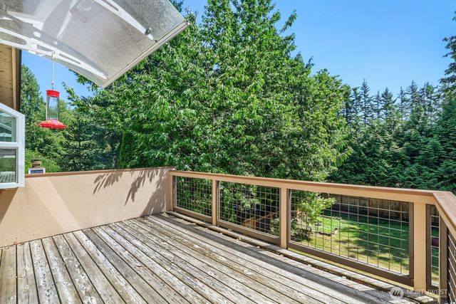 3203 NE 195th St, Lake Forest Park, WA 98155