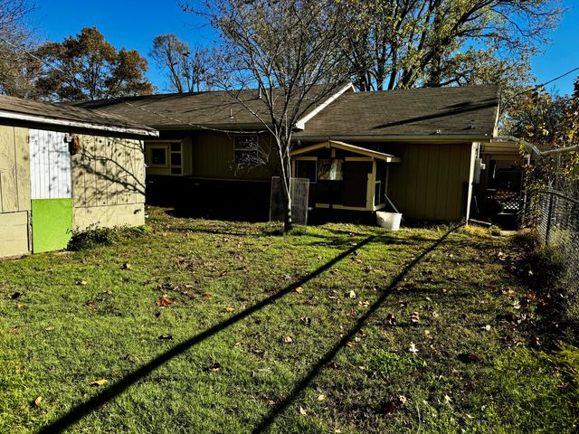 1519 County Road 130, Carthage, MO 64836