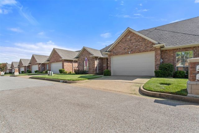 2306 Homestead Lane, Tyler, TX 75701