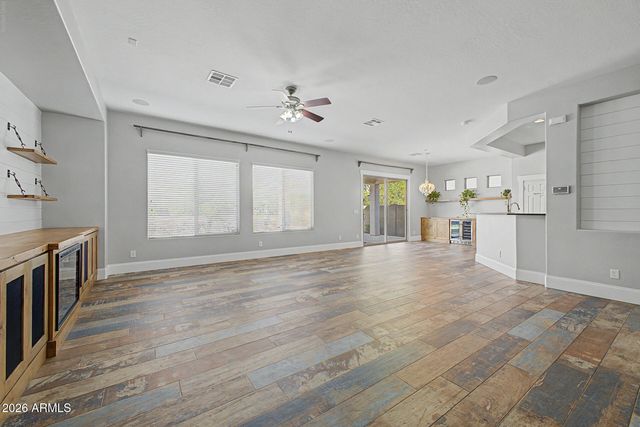 4916 W OLD WEST Trail, New River, AZ 85087