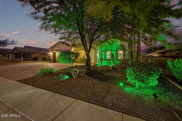 4916 W OLD WEST Trail, New River, AZ 85087