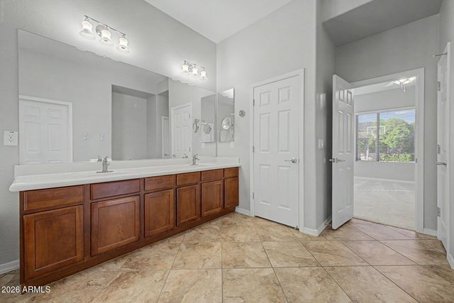 4916 W OLD WEST Trail, New River, AZ 85087