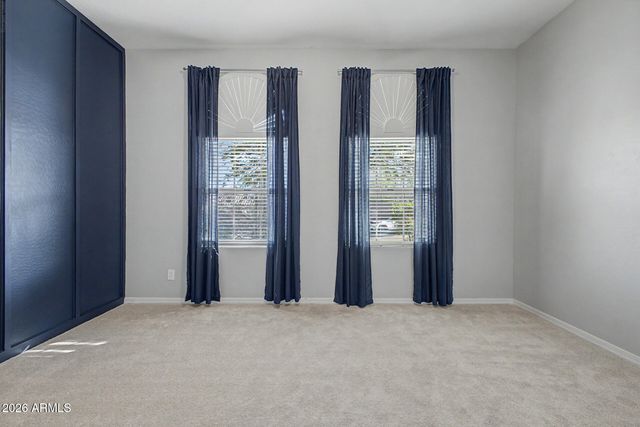 4916 W OLD WEST Trail, New River, AZ 85087
