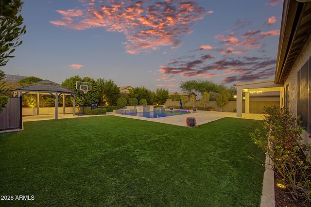 4916 W OLD WEST Trail, New River, AZ 85087