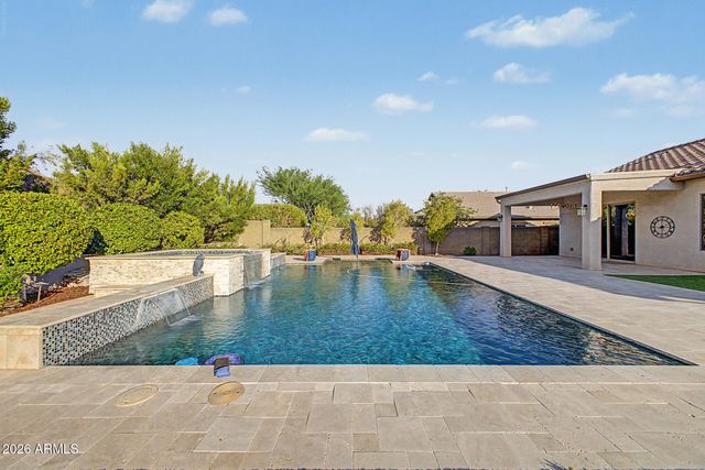 4916 W OLD WEST Trail, New River, AZ 85087