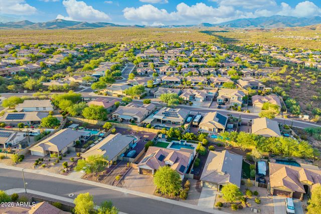 4916 W OLD WEST Trail, New River, AZ 85087
