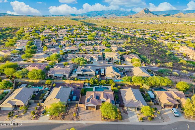 4916 W OLD WEST Trail, New River, AZ 85087