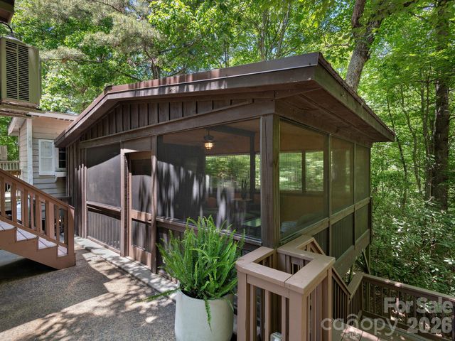 61 Boulder Drive L14-R, Lake Toxaway, NC 28747