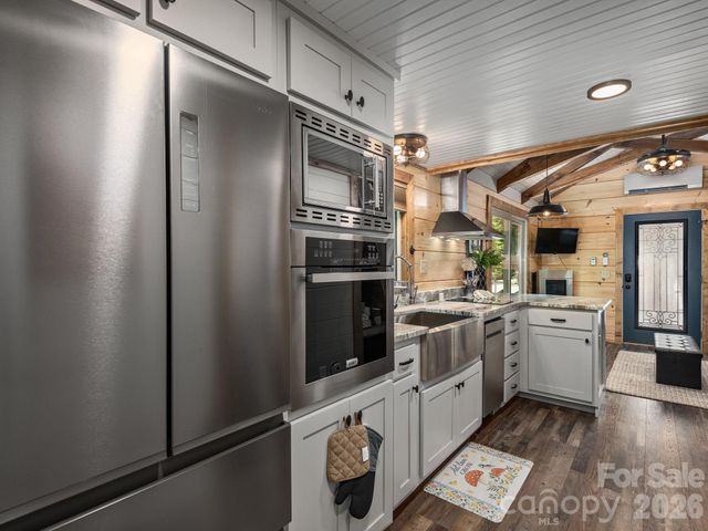 61 Boulder Drive L14-R, Lake Toxaway, NC 28747