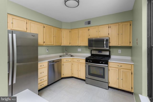 43 TYNEMOUTH CT, Robbinsville, NJ 08691