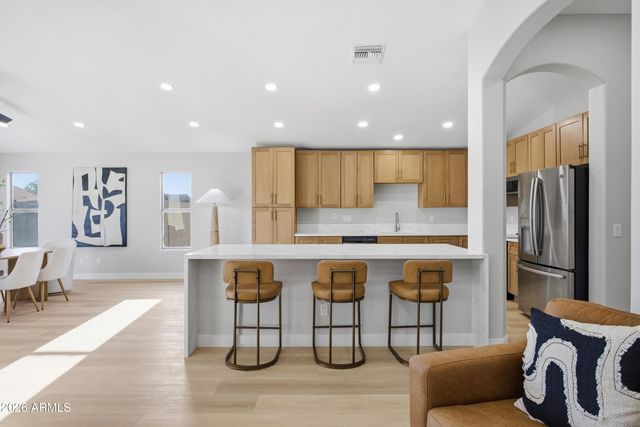 8017 E OSAGE Avenue, Mesa, AZ 85212