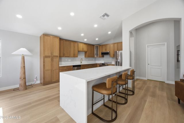 8017 E OSAGE Avenue, Mesa, AZ 85212