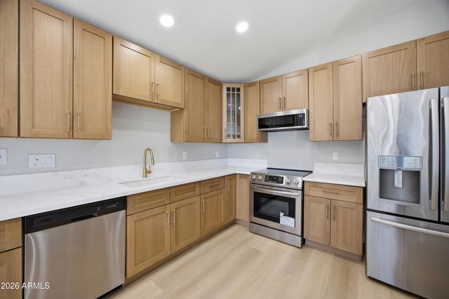 8017 E OSAGE Avenue, Mesa, AZ 85212