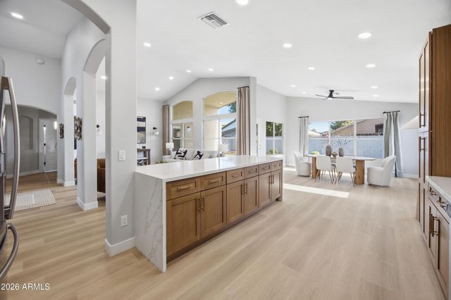 8017 E OSAGE Avenue, Mesa, AZ 85212