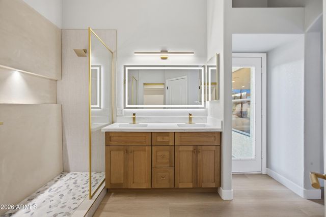 8017 E OSAGE Avenue, Mesa, AZ 85212