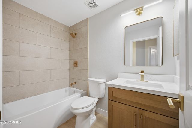 8017 E OSAGE Avenue, Mesa, AZ 85212