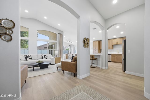 8017 E OSAGE Avenue, Mesa, AZ 85212