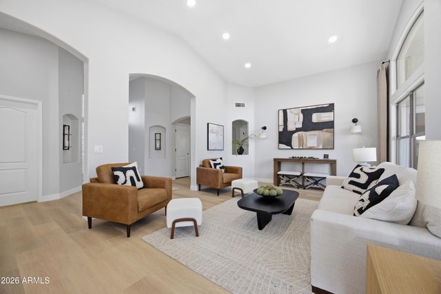 8017 E OSAGE Avenue, Mesa, AZ 85212
