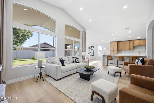 8017 E OSAGE Avenue, Mesa, AZ 85212