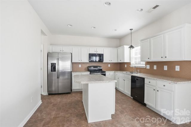 720 Yvonne Drive SW, Concord, NC 28027