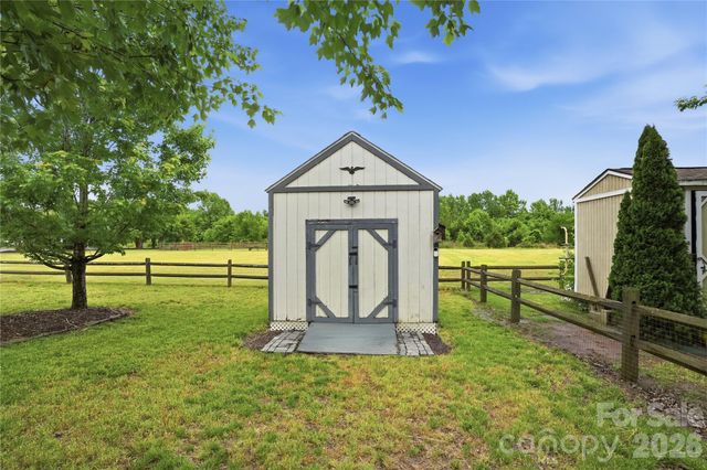 720 Yvonne Drive SW, Concord, NC 28027