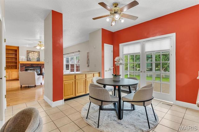 214 Kingdom Drive, St Charles, MO 63301