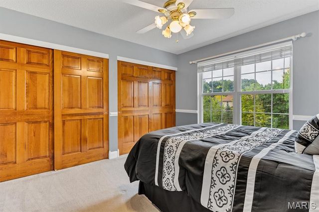 214 Kingdom Drive, St Charles, MO 63301