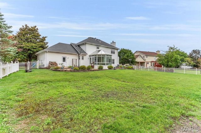 214 Kingdom Drive, St Charles, MO 63301