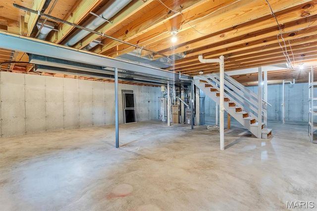 214 Kingdom Drive, St Charles, MO 63301