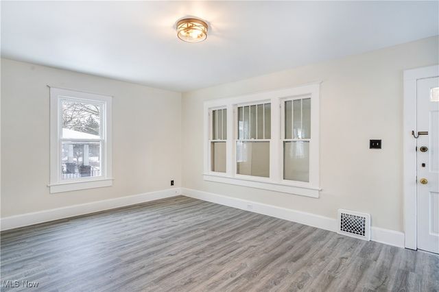 2510 E Midlothian Boulevard, Youngstown, OH 44502