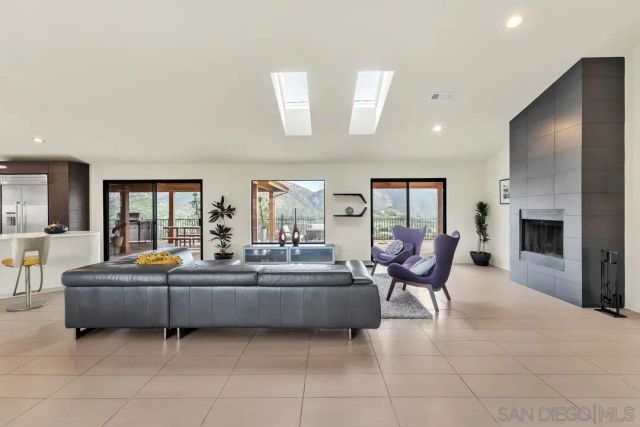 15003 Driftwood Creek Rd, El Cajon, CA 92021