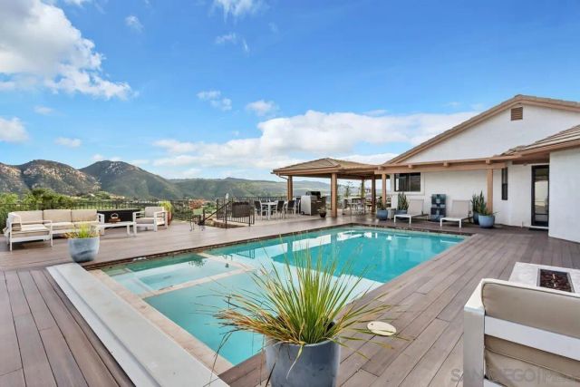 15003 Driftwood Creek Rd, El Cajon, CA 92021