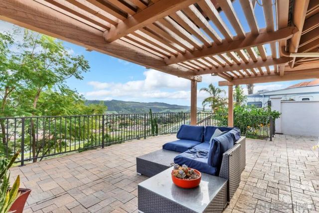 15003 Driftwood Creek Rd, El Cajon, CA 92021