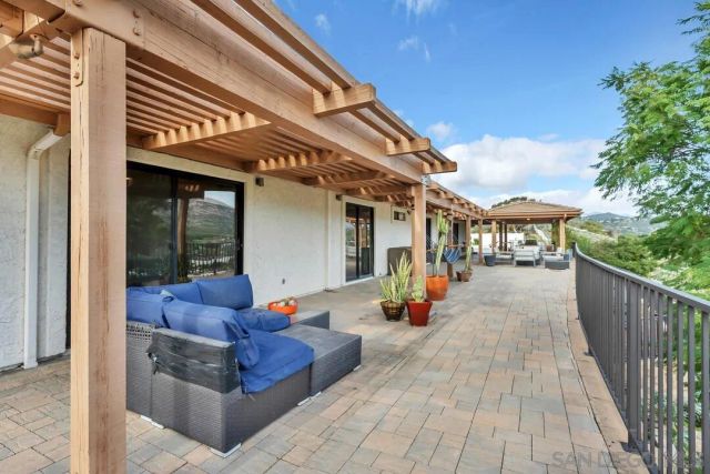 15003 Driftwood Creek Rd, El Cajon, CA 92021