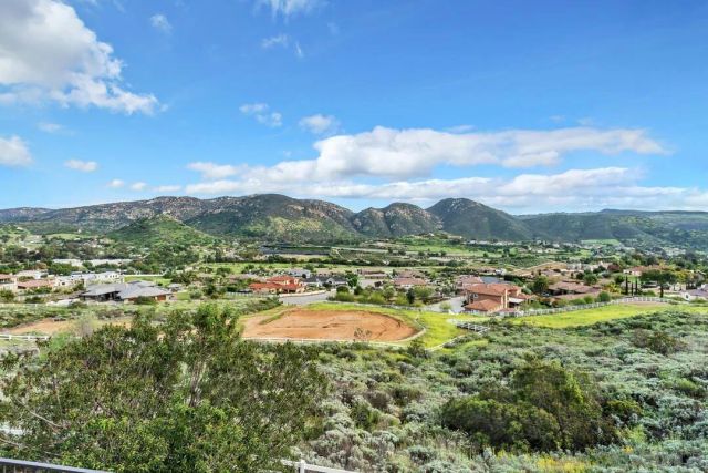 15003 Driftwood Creek Rd, El Cajon, CA 92021