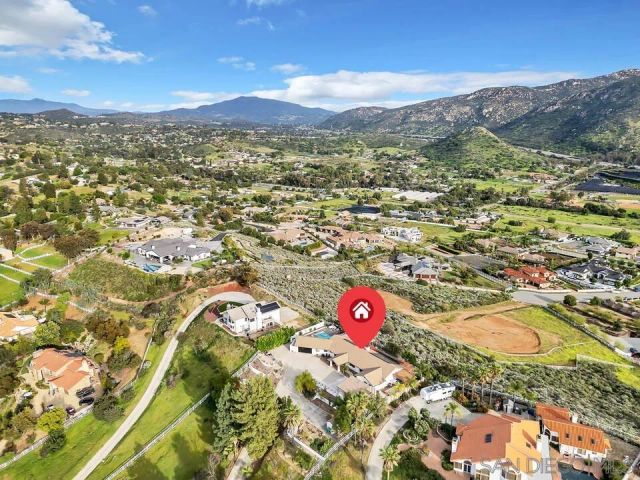 15003 Driftwood Creek Rd, El Cajon, CA 92021