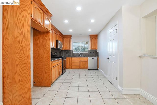 1316 Saint Frances Dr, Antioch, CA 94509